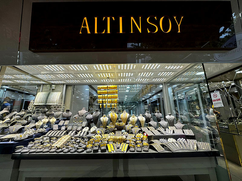 Image Alt
